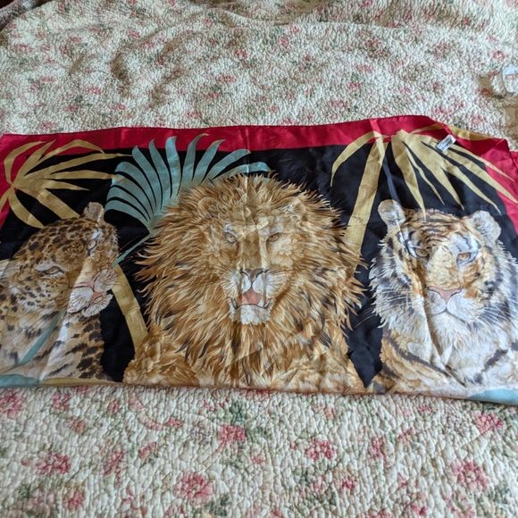 Ferragamo vintage silk scarf - Picture 5 of 7